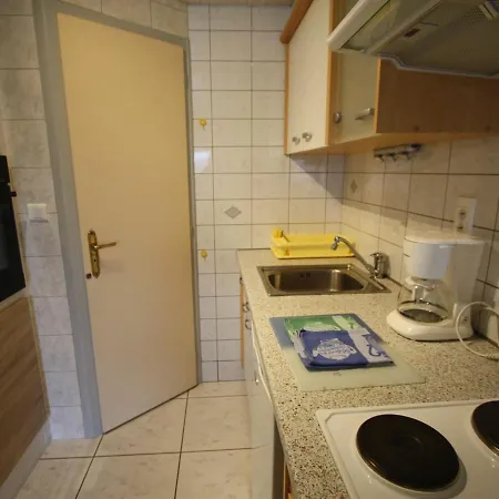 Charmant Studio Avec Terrasse Privee, Wifi, Animaux Admis - Fr-1-589-236 Apartment